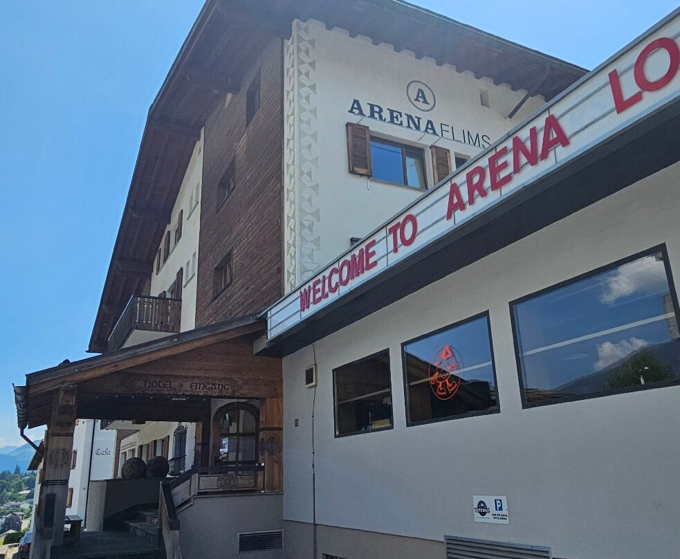 Arena Lodge主图