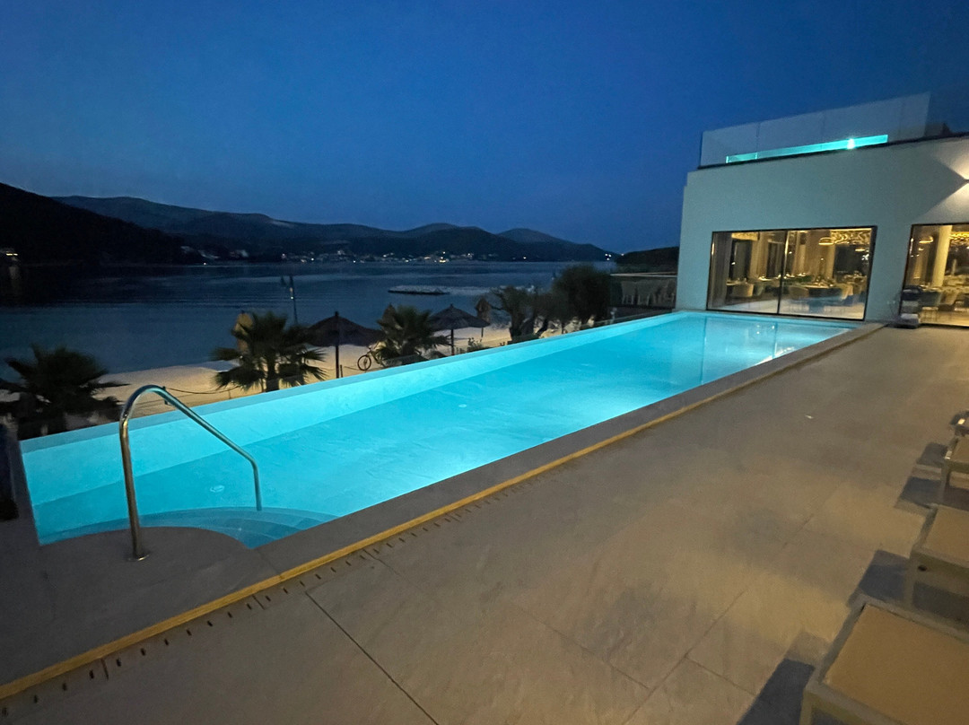 Marinus Beach Hotel主图