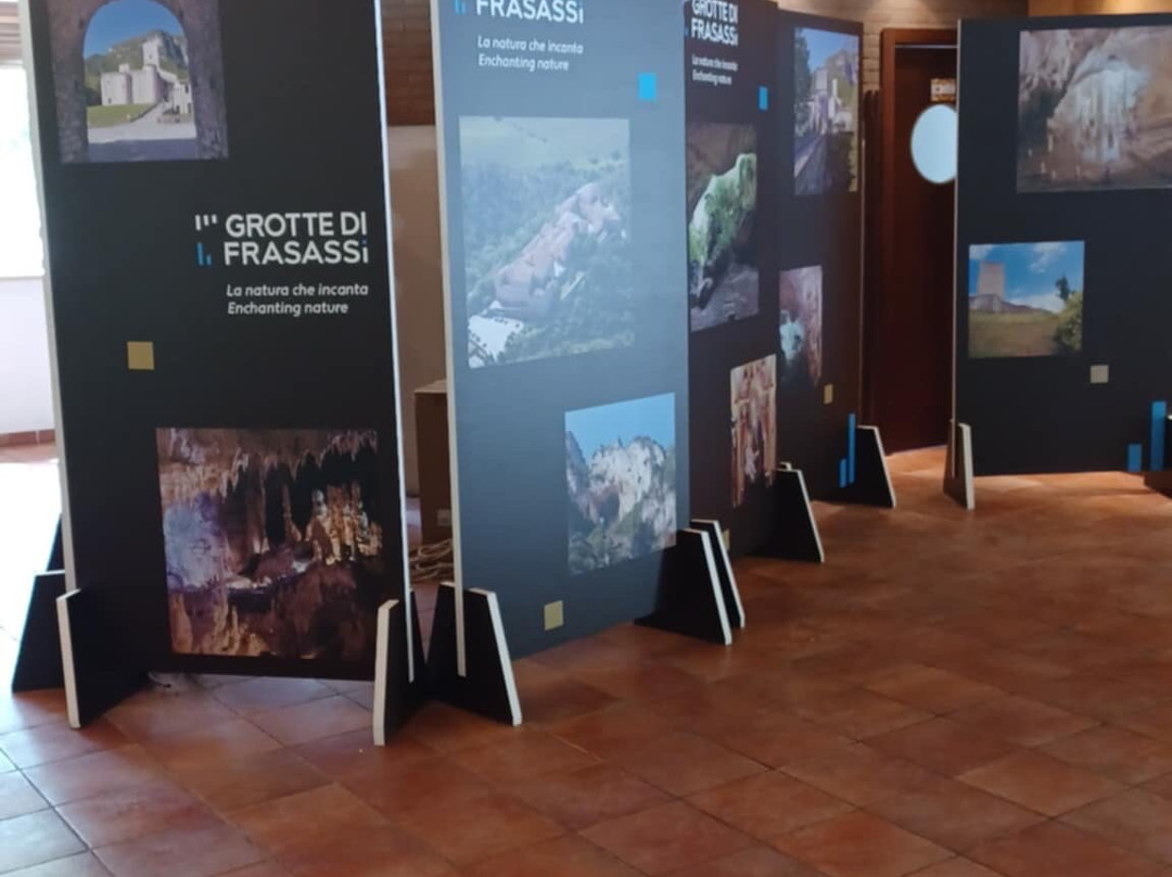 Infopoint Grotte Di Frasassi-Genga必去景点