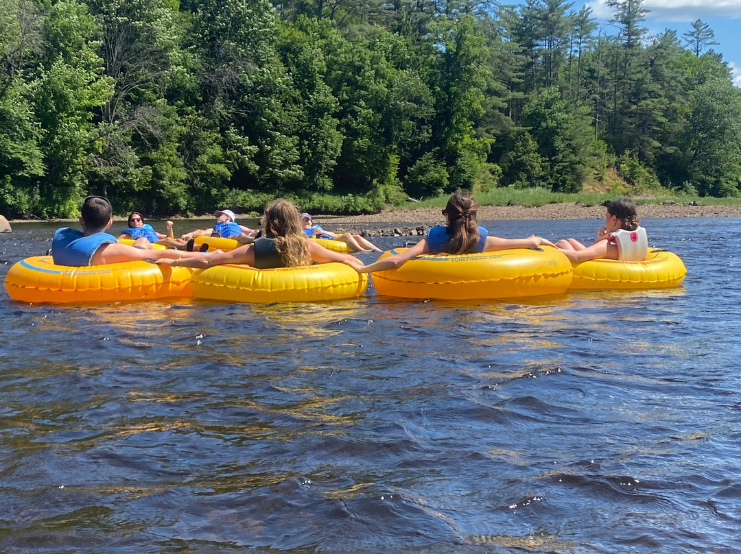 Tubby Tubes River Co.-Lake Luzerne必去景点