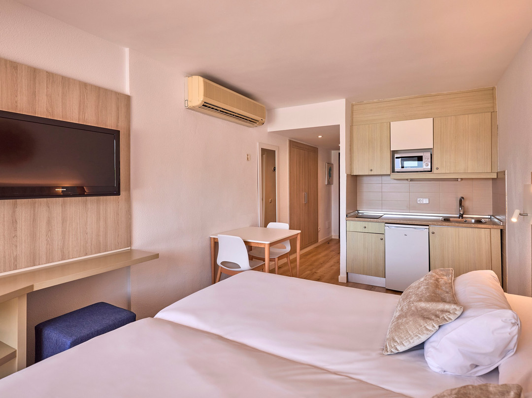 Universal Aparthotel Don Camilo主图