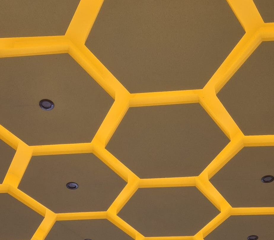 Bee Love Samos-Mitilinii必去景点