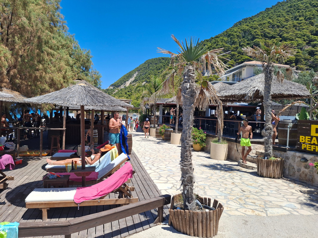 Pefkoulia Beach-莱夫卡扎必去景点