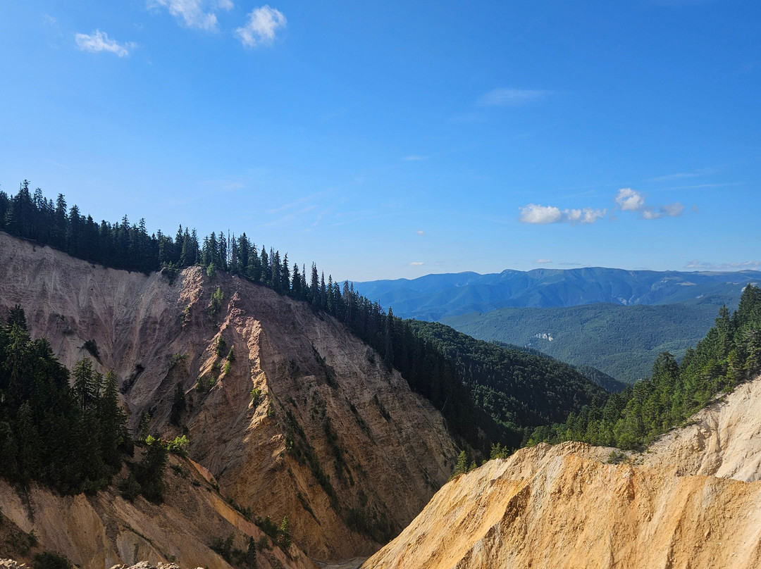 Four Seasons Hotel主图