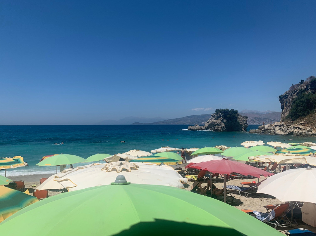 Mirror (Plazhi Pasqyra) Beach-沙兰德必去景点