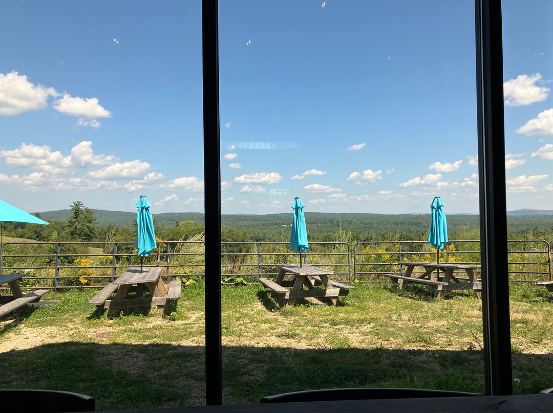 Over The Moon Farmstead-Pittsfield必去景点