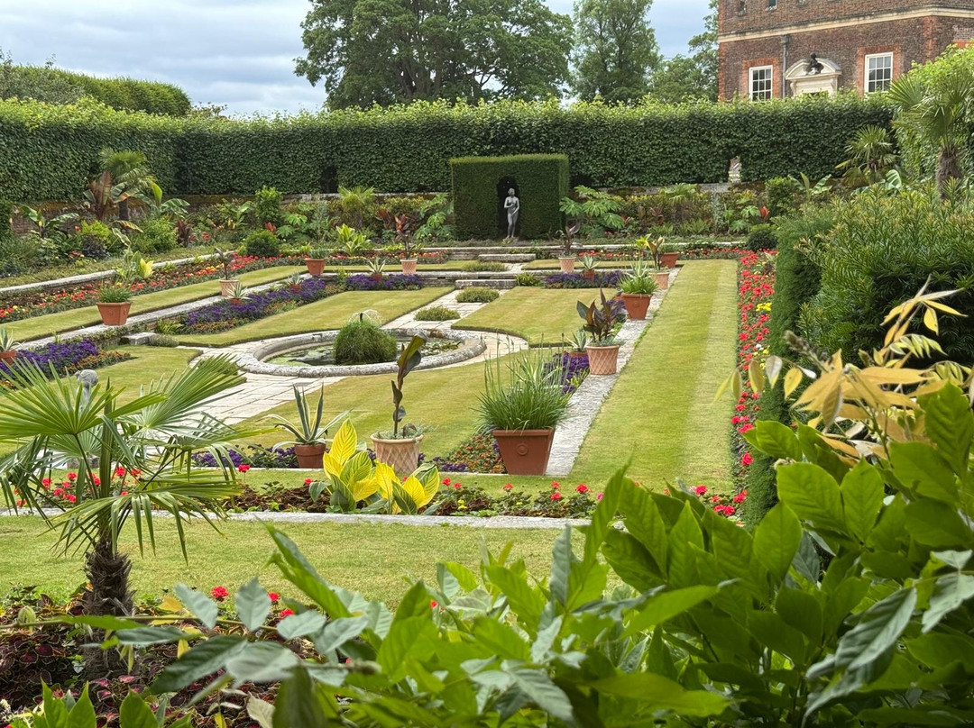 Hampton Court Park-East Molesey必去景点