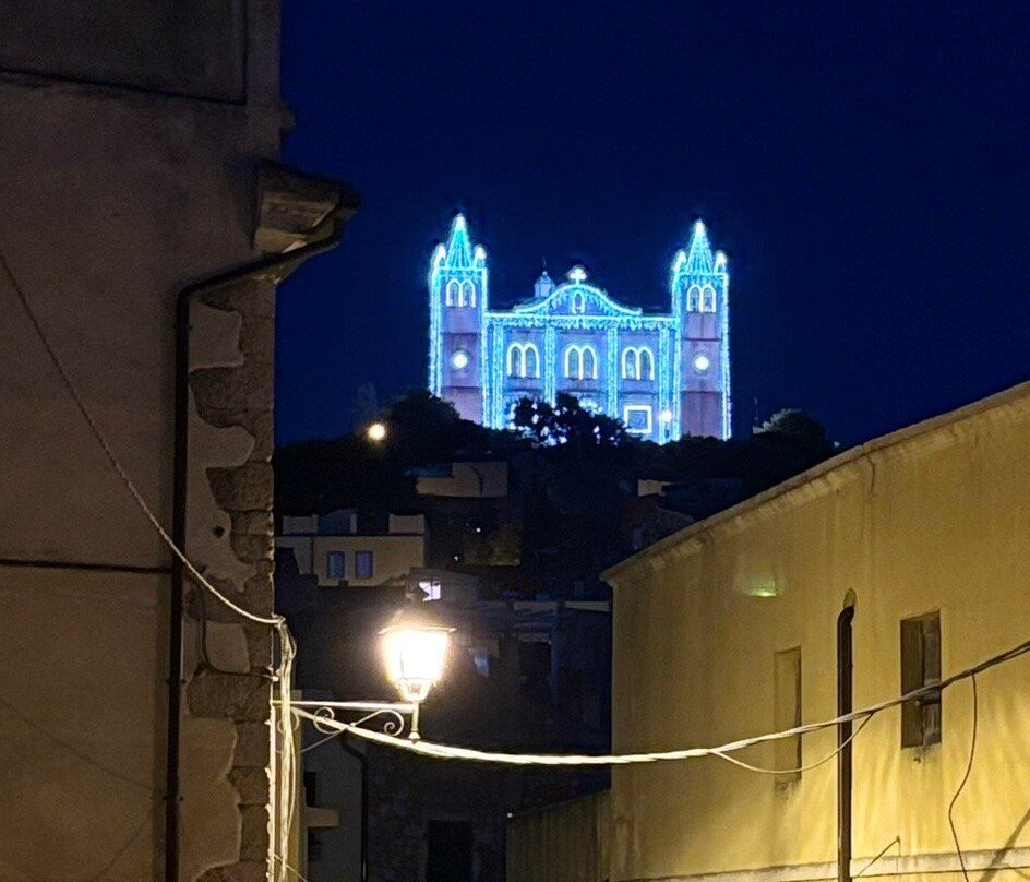 Basilica di Santa Maria della Neve-Cuglieri必去景点