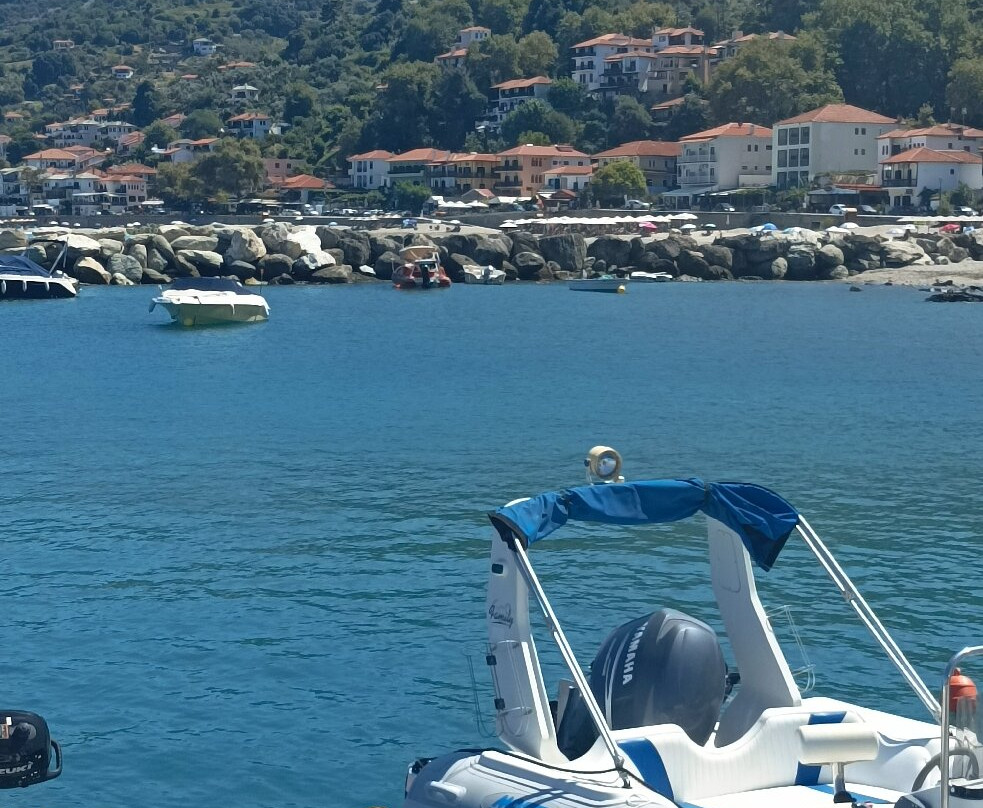 Paralía Ágioi Saránta-Zagora必去景点