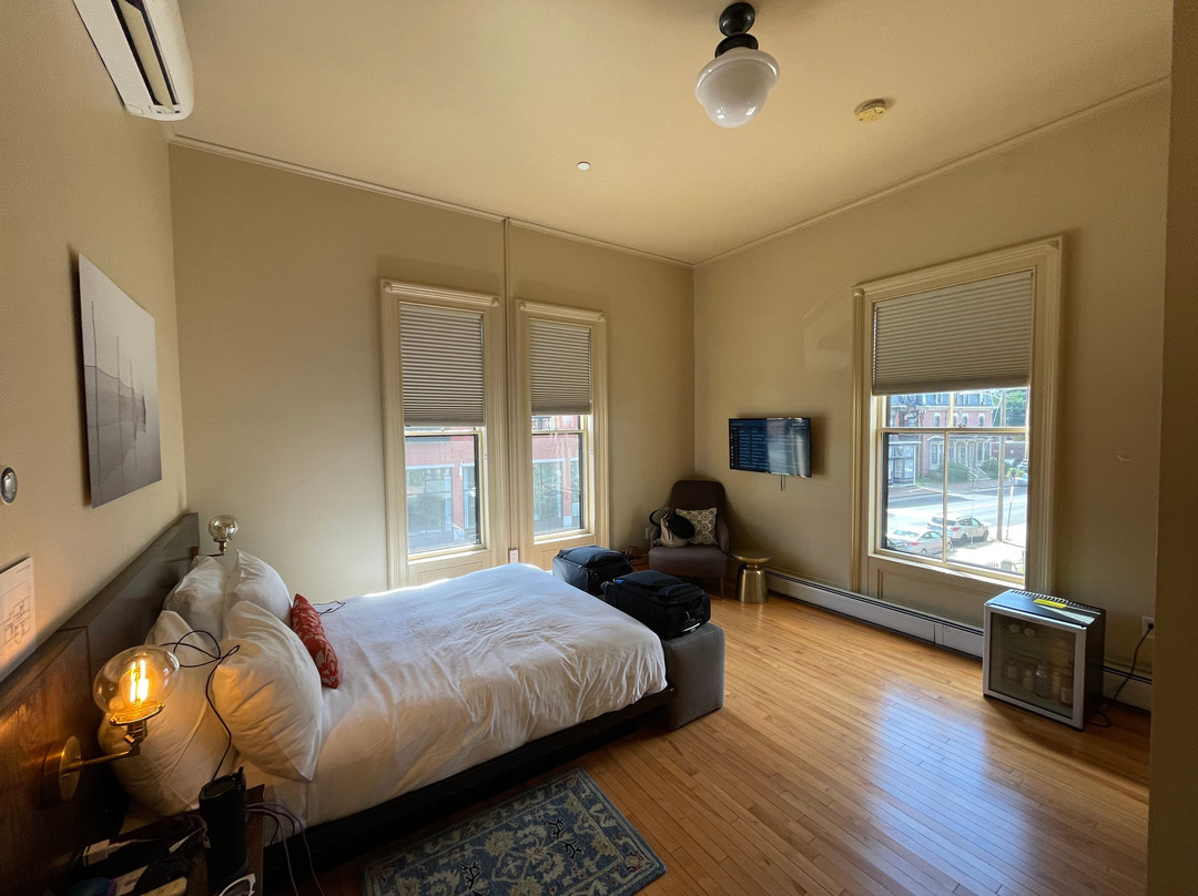 The Francis Hotel主图