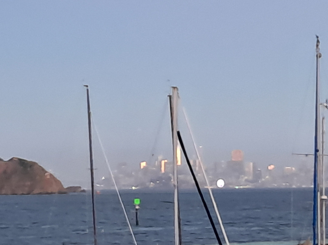 沃特斯艾治酒店主图