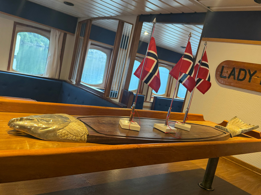 Lustrabaatane-Solvorn必去景点