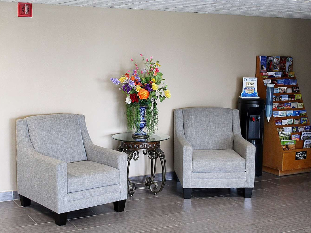 Cedarville酒店住宿-Baymont by Wyndham Springfield