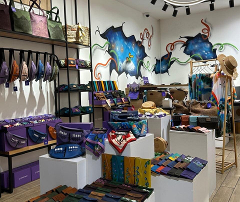 COSMO Handmade Gifts Shop-巴统必去景点