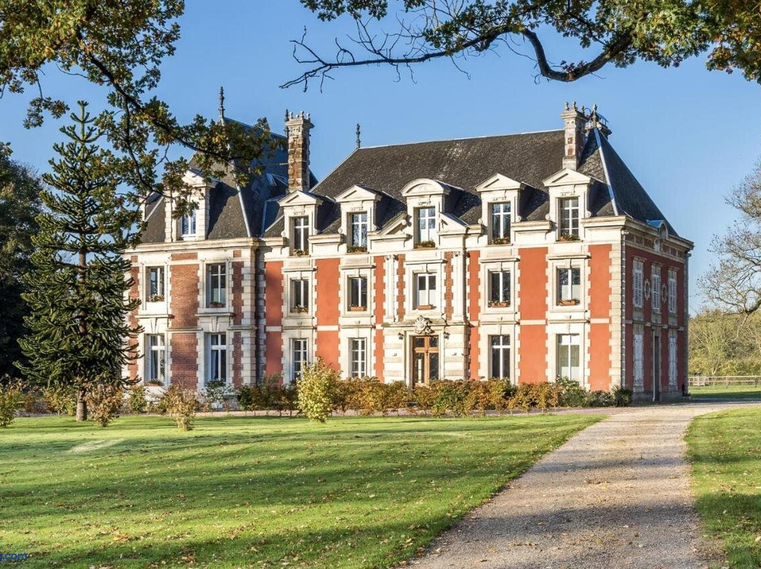 Chateau Le Grand Bus