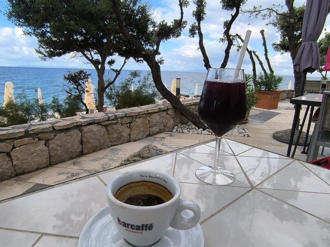 月亮岛酒店主图