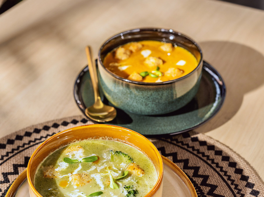 Le Den - Restaurant & Cafe