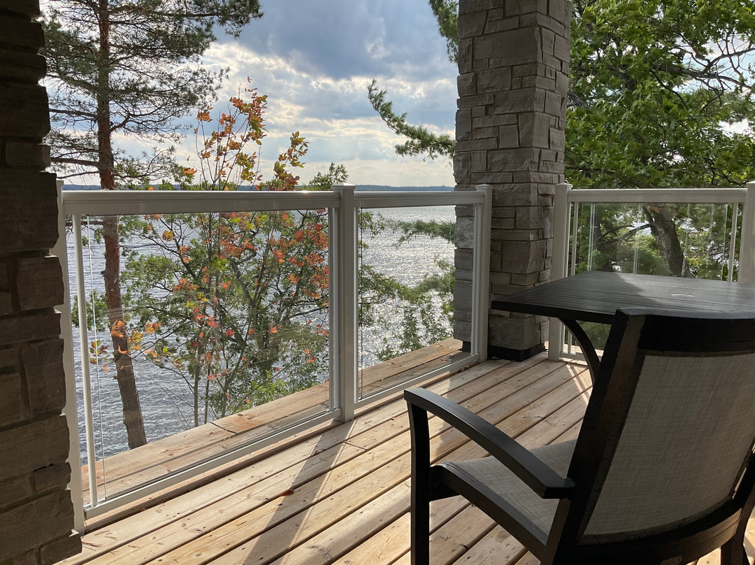 蜜月湖试金石酒店主图