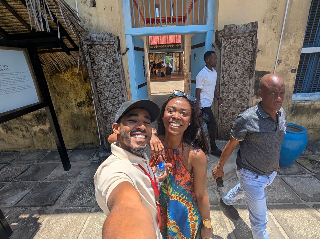 Young Tours &  Safaris Zanzibar-桑给巴尔市必去景点