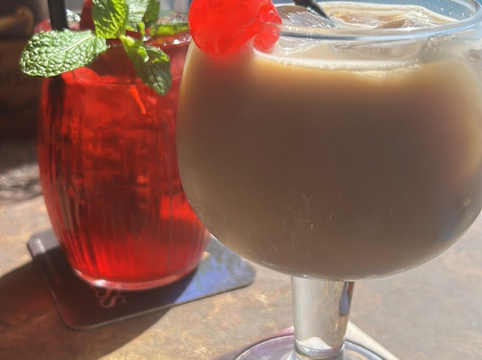 The Galeria Bar-布兰卡滩必去景点