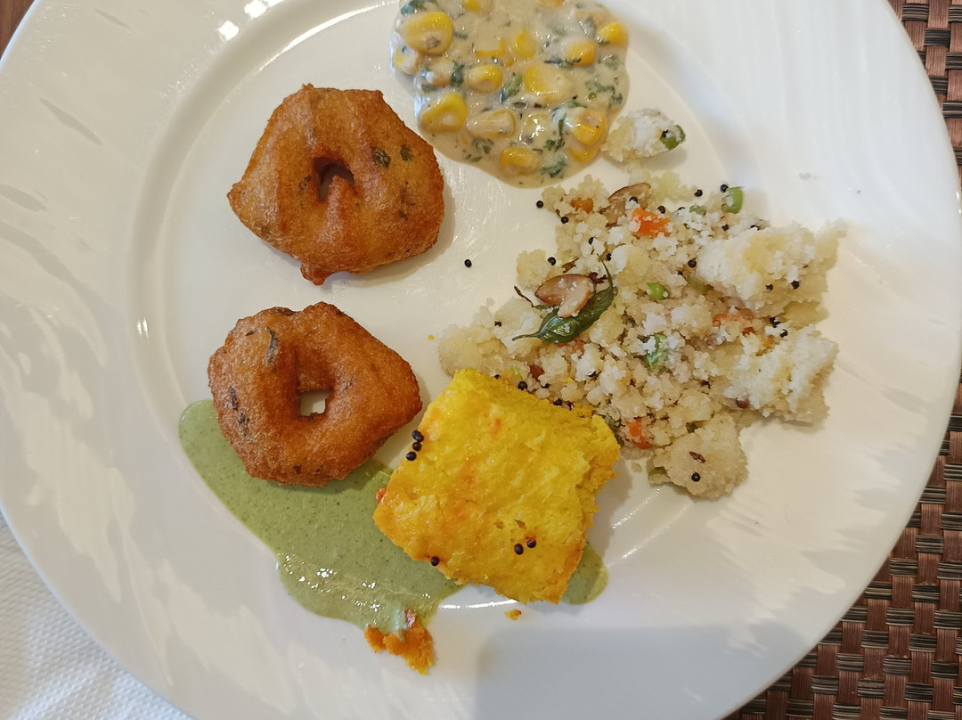 Le Lac Sarovar Portico主图