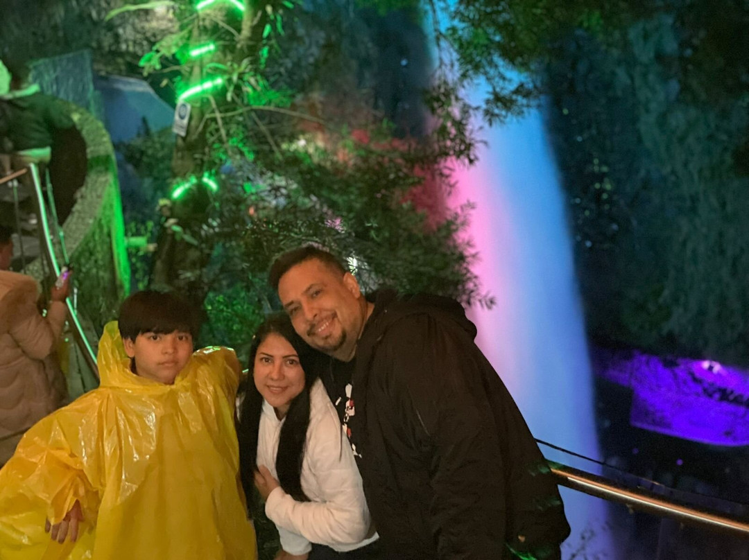 恶魔之炉瀑布-巴尼奥斯必去景点