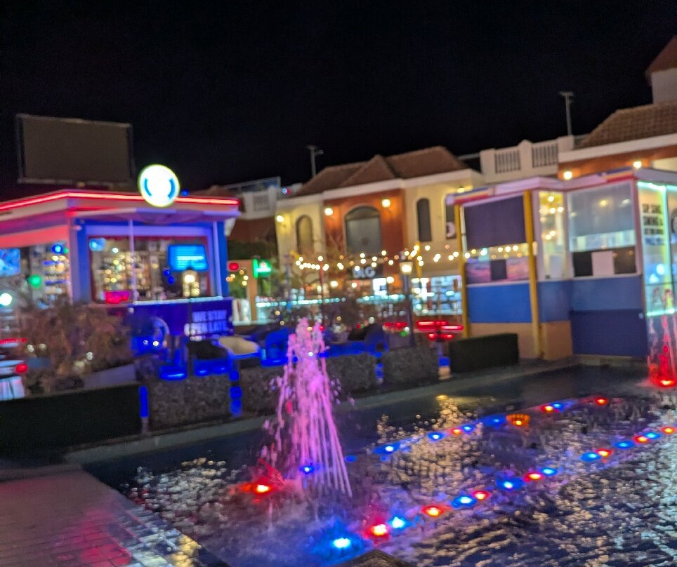 Paseo Herencia Shopping & Entertainment Center-棕榈/鹰海滩必去景点