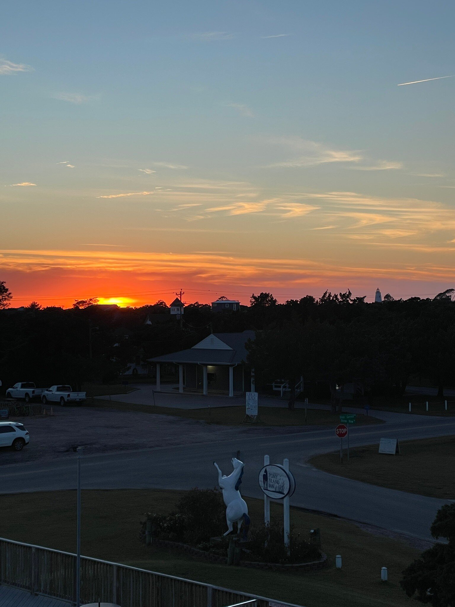 Pony Island Inn-官方