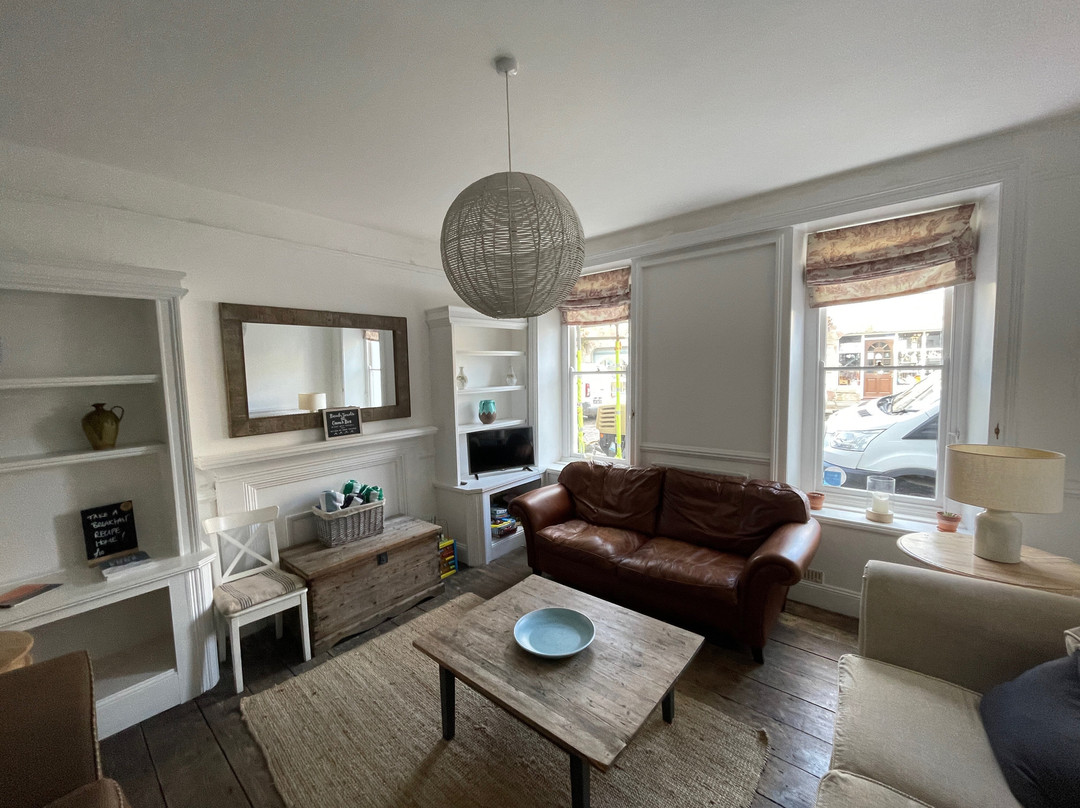 The Victoria Hotel主图