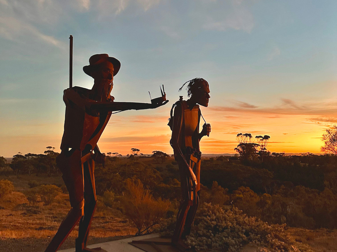 Edward John Eyre Sculptures-Kimba必去景点