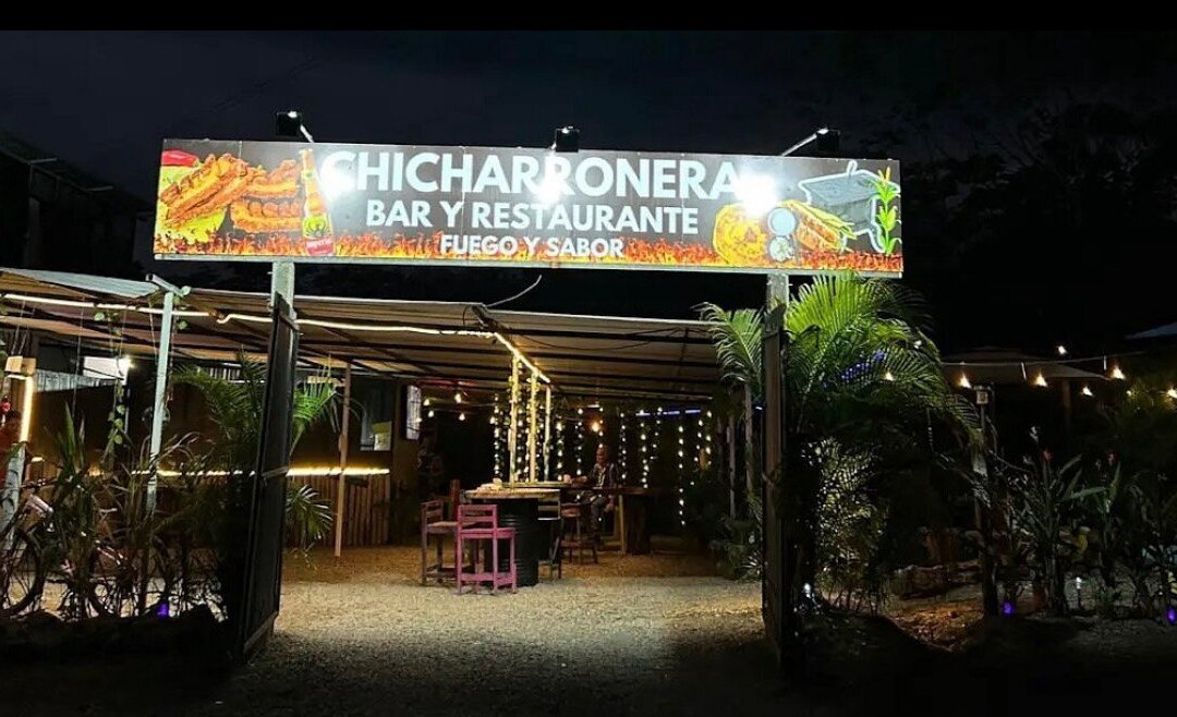 Chicharronera Bar Restaurante Fuego y Sabor