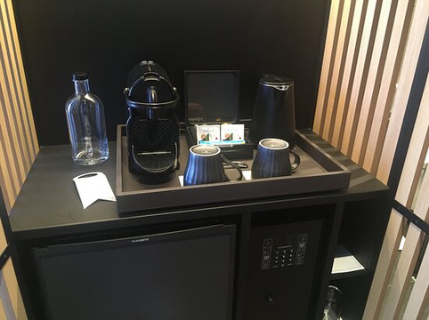 维多利亚宫殿酒店主图