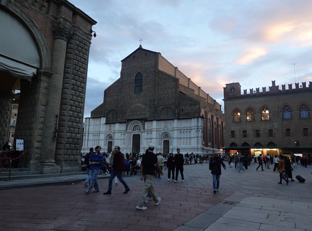 博洛尼亚主广场-博洛尼亚必去景点