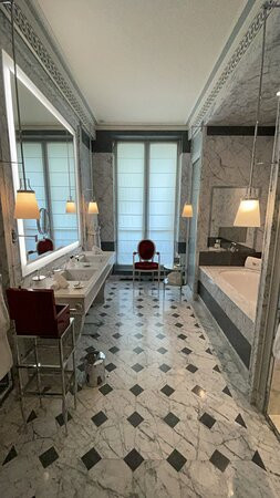 巴黎瑞瑟夫酒店主图