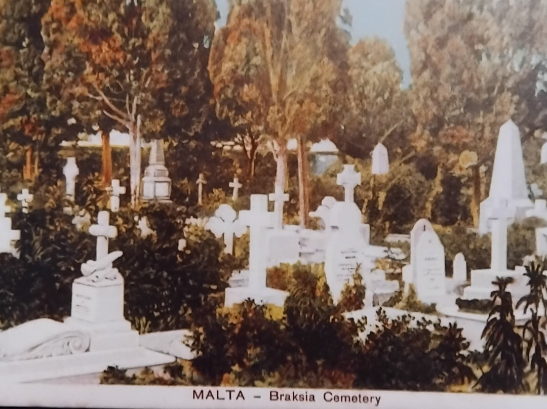 Ta’ Braxia Cemetery-Pieta必去景点