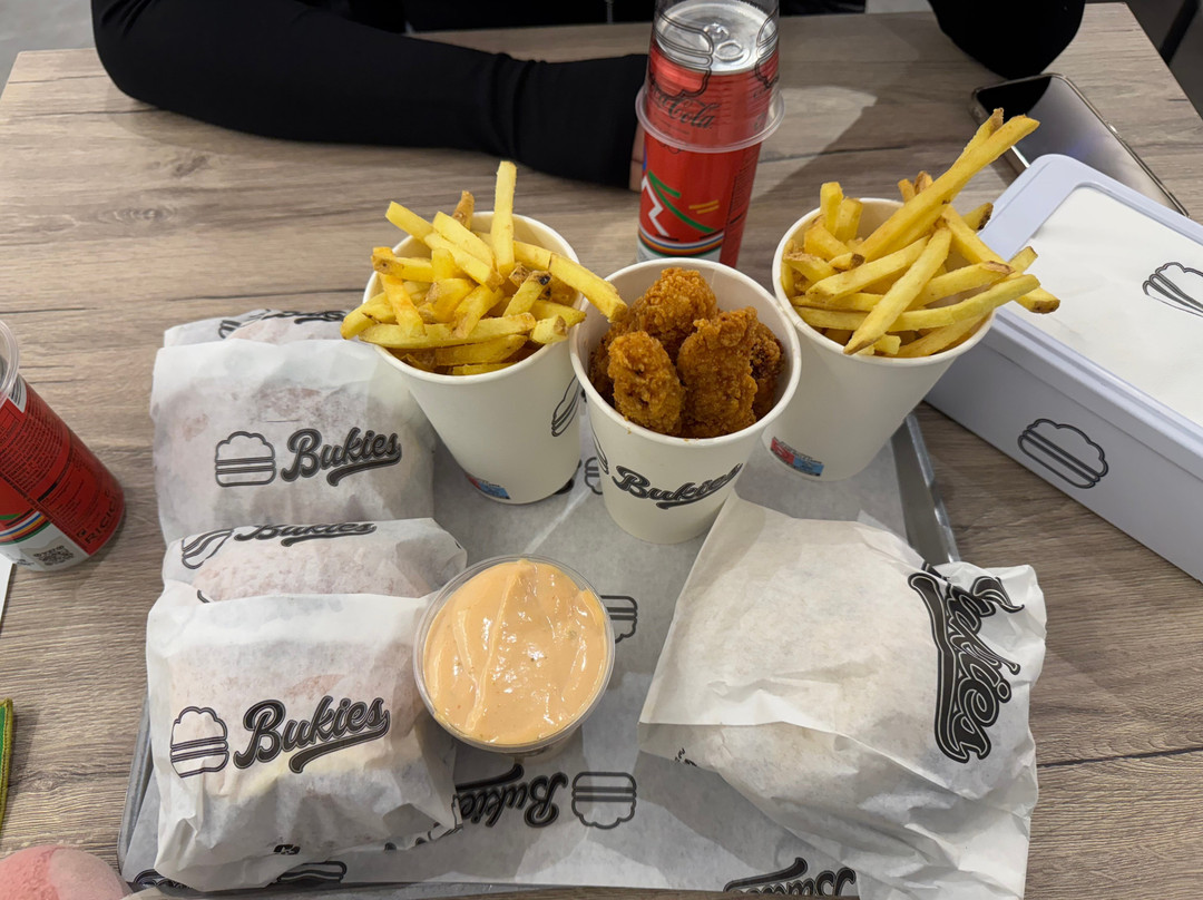 Bukies Burger & Cookies