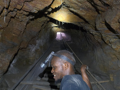 Tanzanite Gems Tour-Mererani必去景点