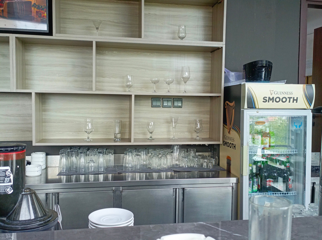 Roger's Hotel Manado主图