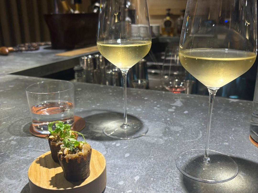 Mare by Rafael Cagali