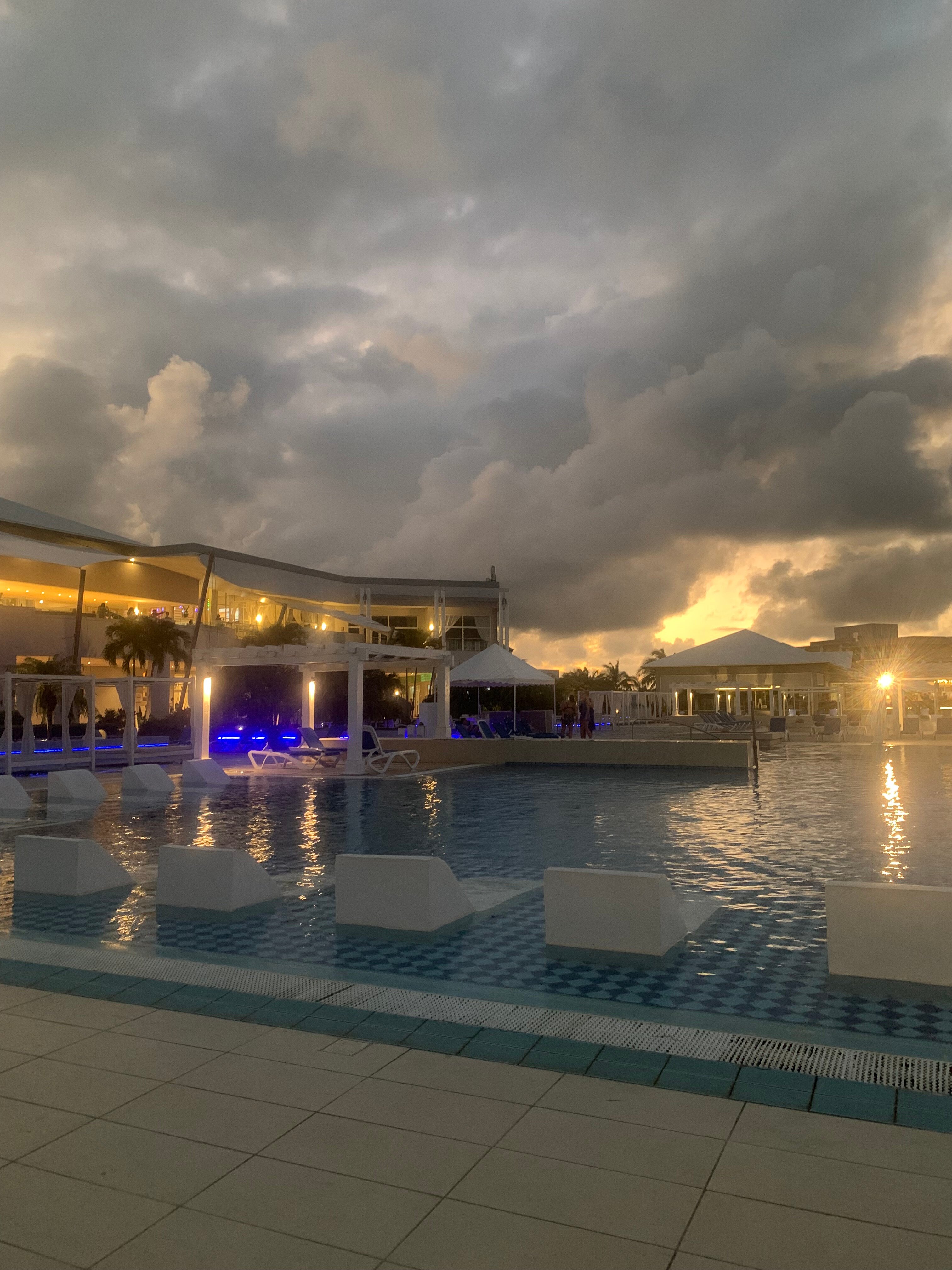 Melia Costa Rey-官方