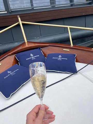 布拉格四季酒店主图