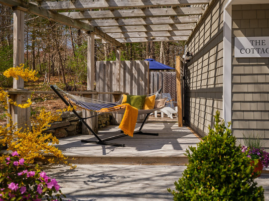 Abbey's Lantern Hill Inn主图