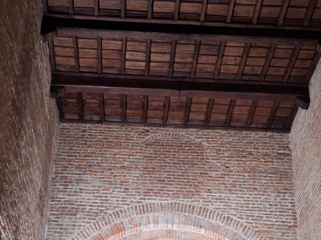 Basilica di Santa Maria in Calvenzano-Vizzolo Predabissi必去景点