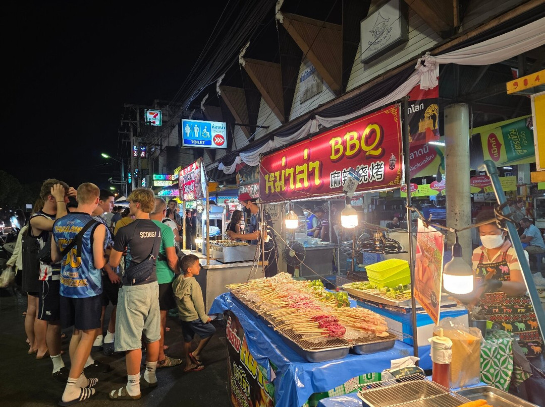 Chiang Mai Gate Night Market-清迈必去景点