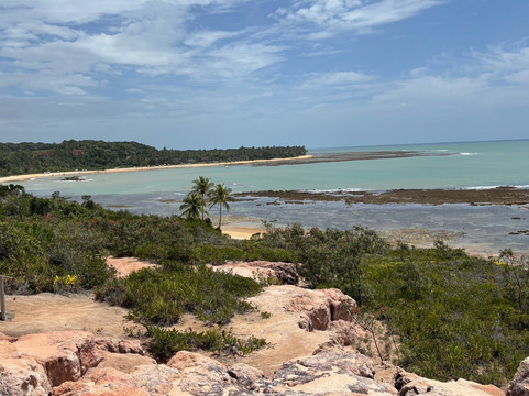 Amores Beach-特兰科苏必去景点