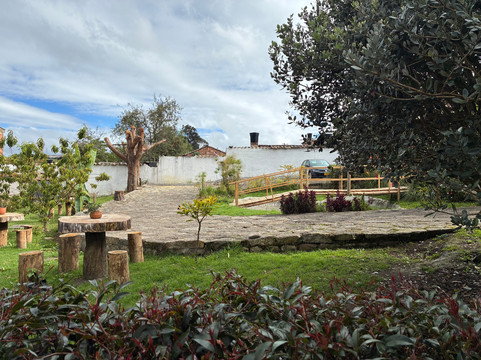 Hotel Pueblo Dorado Sesquile