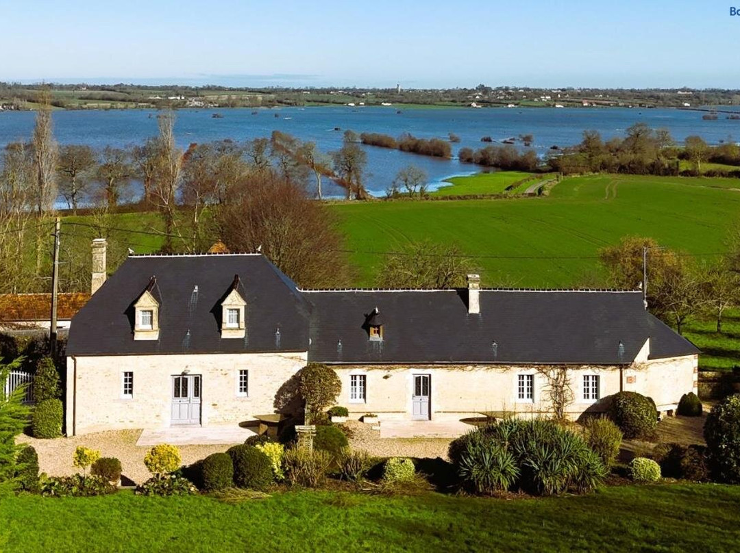 Le Domaine Des Roseraies