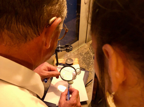 Le Bureau Des Intrigues-阿维尼翁新城必去景点