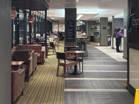 泰晤士畔斯坦斯普瑞米尔酒店主图