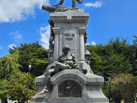 Monumento a Hernando de Magallanes-蓬塔阿雷纳斯必去景点